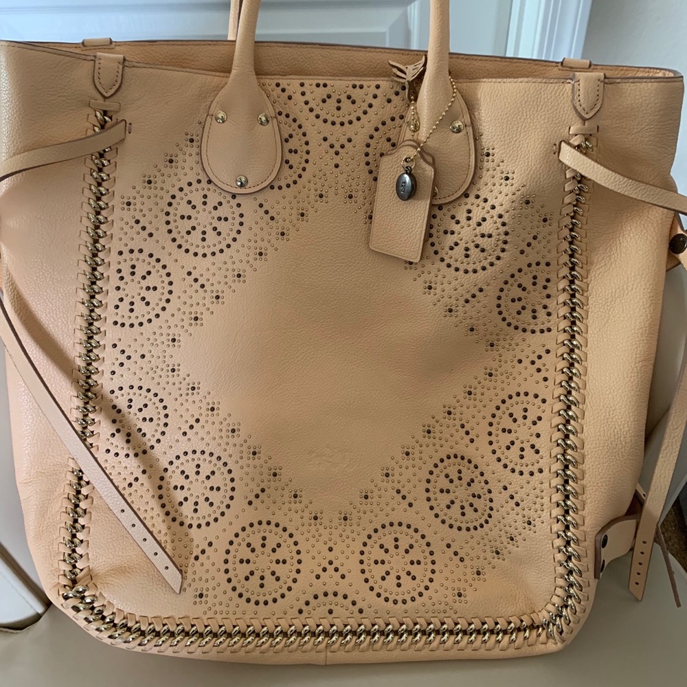 💥Special Edition Coach Large Purse💥Price Drop